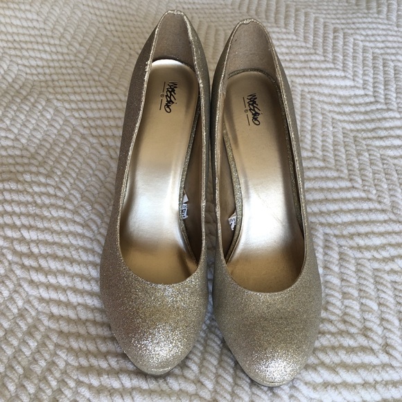 3/$25 Target Mossimo Gold Glitter platform heels - Picture 2 of 6